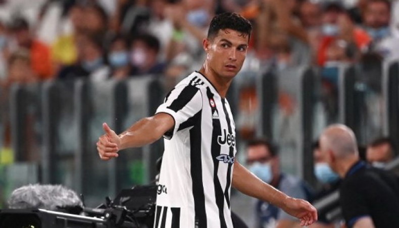 Cristiano Ronaldo has 'told me that he's staying,' says Juventus coach  Massimiliano Allegri