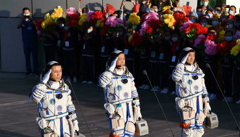 Chinese Astronauts Return To Earth After 90-day Mission