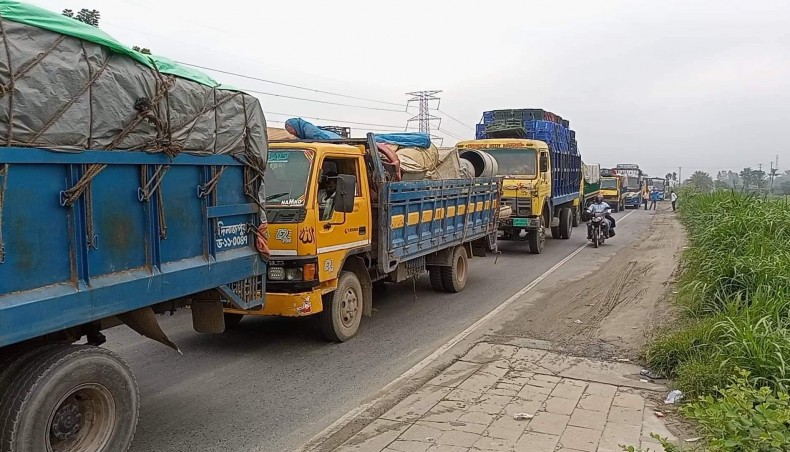 New Age | 20km tailback on Dhaka-Tangail highway