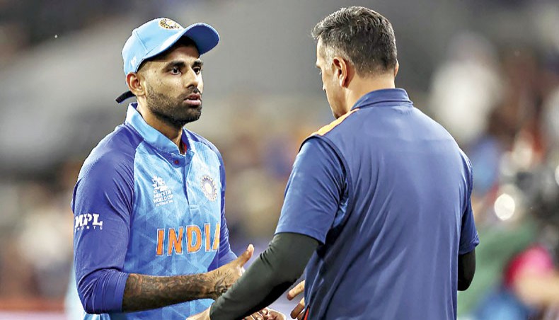 Virat Kohli Just 42 Runs Away From Leaving Behind Rahul Dravid