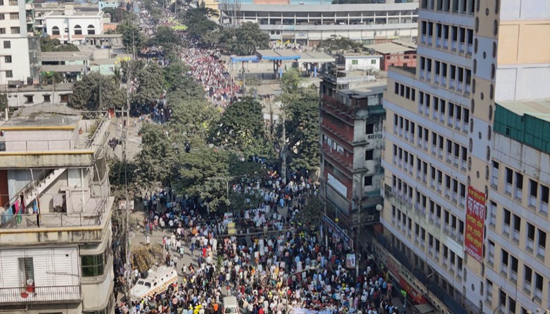 Thousands Gather At Golapbagh Field To Join BNP’s Dhaka Rally