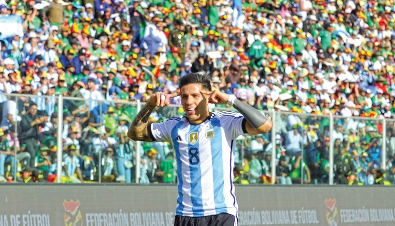 Alvarez leads the line as Argentina beat Bolivia